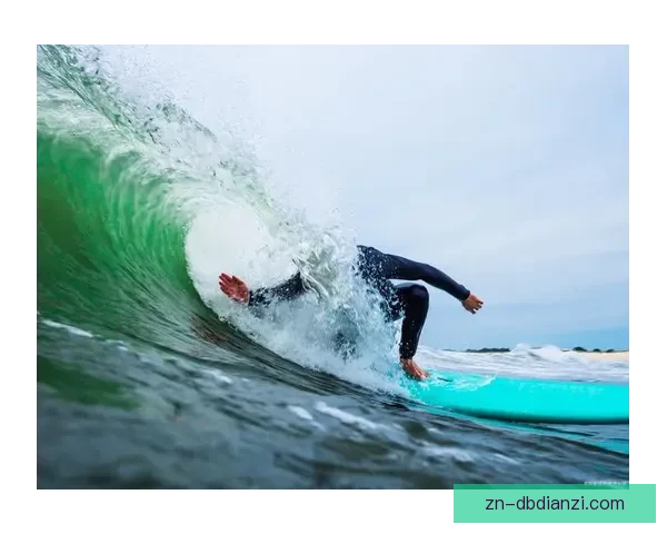 冲浪世界纪录：挑战极限，征服浪潮