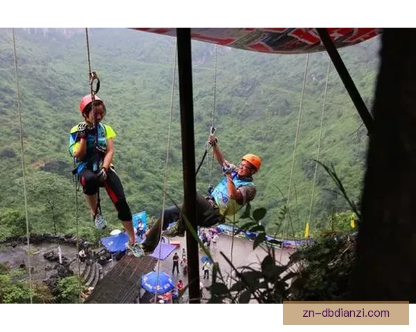 挑战巅峰,攀登极限:解读攀岩杯赛中的精彩对决 挑战巅峰,攀登极限:解读攀岩杯赛中的精彩对决
