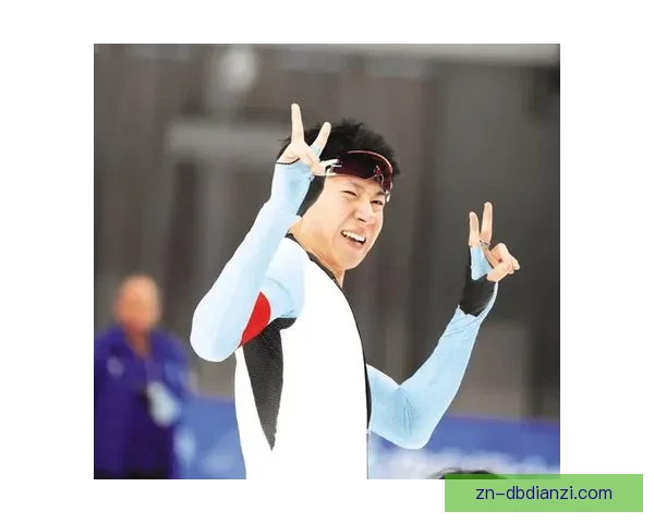 滑冰冠军的辉煌荣耀：冰上飞翔，梦想绽放